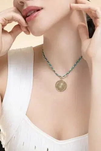 CAROL KAUFFMANN Love Pendant | Thumbnail 3 CAROL KAUFFMANN Love Pendant | Thumbnail 3