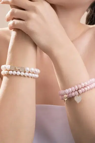 Sydney Evan Love Script Pearl Charm Bracelet | Thumbnail 2