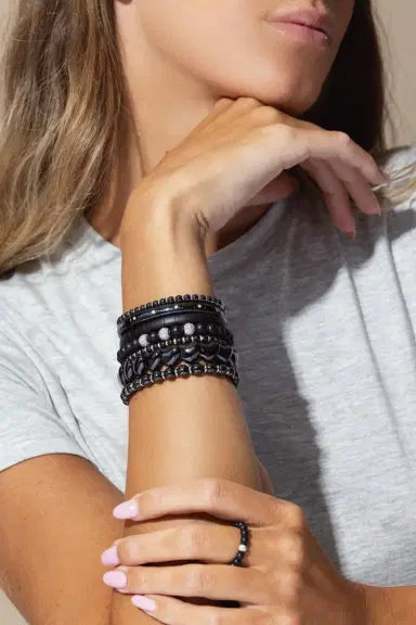 ROBERTO DEMEGLIO Matte Black Sfera Bracelet | Thumbnail 3
