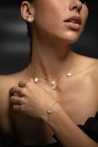 Bayco Medium Diamond Flower Chain Bracelet | Thumbnail 2