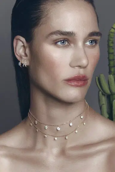GRAZIELA Medium Floating Diamond Necklace | Thumbnail 2