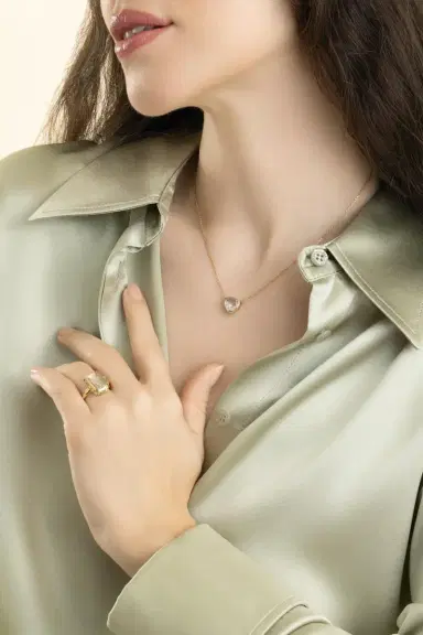 MORITZ GLIK Naipe Heart-ish Necklace | Thumbnail 2 MORITZ GLIK Naipe Heart-ish Necklace | Thumbnail 2