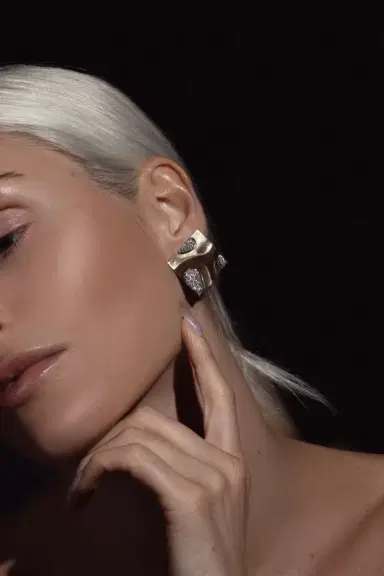 ARUNASHI Oasis In The Gold Desert Earrings | Thumbnail 2 ARUNASHI Oasis In The Gold Desert Earrings | Thumbnail 2