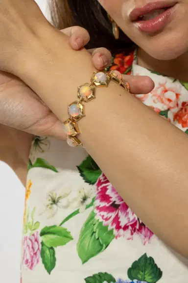 GOSHWARA Opal Round Medallion G-One Bracelet | Thumbnail 4 GOSHWARA Opal Round Medallion G-One Bracelet | Thumbnail 4
