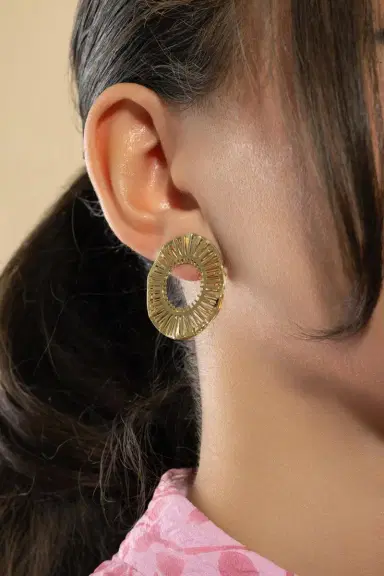 CAROL KAUFFMANN Oval Medium Explosion Earrings | Thumbnail 3
