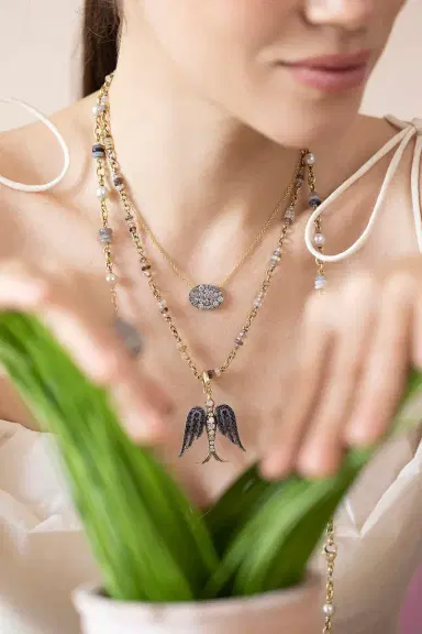 Sylva & Cie Oval Ten Table Pendant Necklace | Thumbnail 2