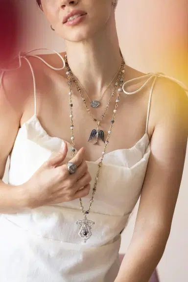 Sylva & Cie Oval Ten Table Pendant Necklace | Thumbnail 3