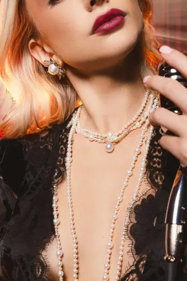 BAGGINS Pearl Drop Diamond Line Necklace | Thumbnail 2