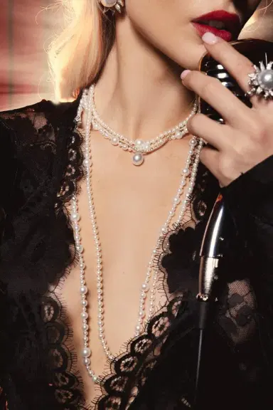 BAGGINS Pearl Drop Diamond Line Necklace | Thumbnail 3