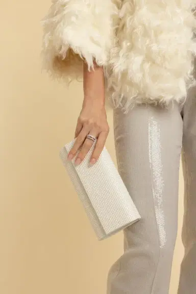 Judith Leiber Perry Clutch | Thumbnail 3 Judith Leiber Perry Clutch | Thumbnail 3