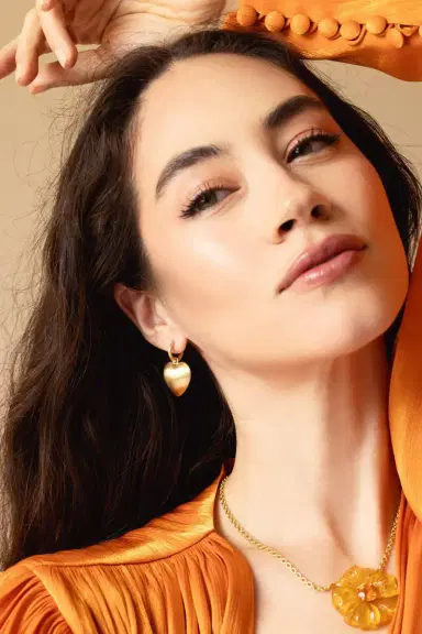 IRENE NEUWIRTH JEWELRY Puffed Dome Heart Huggie Earrings | Thumbnail 3