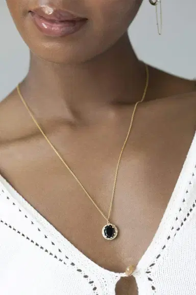 LOGAN HOLLOWELL Queen Oval Onyx Diamond Necklace | Thumbnail 2 LOGAN HOLLOWELL Queen Oval Onyx Diamond Necklace | Thumbnail 2