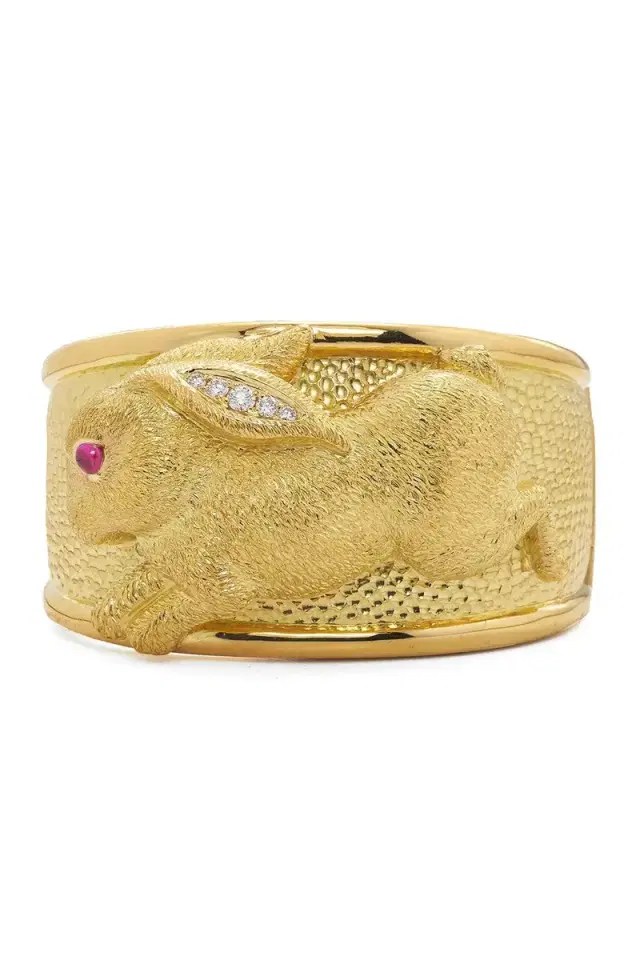 DAVID WEBB Ruby Repousse Rabbit Couture Cuff Bracelet