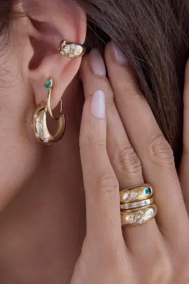 Zoë Chicco Scattered Star Set Diamond Medium Aura Hoop Earrings | Thumbnail 2 Zoë Chicco Scattered Star Set Diamond Medium Aura Hoop Earrings | Thumbnail 2