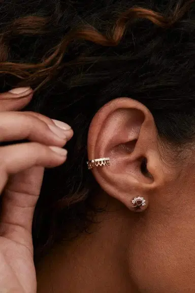 NOUVEL HERITAGE Simple Some Diamond Lace Ear Cuff | Thumbnail 2 NOUVEL HERITAGE Simple Some Diamond Lace Ear Cuff | Thumbnail 2