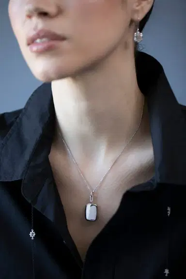 MONICA RICH KOSANN Slim Dee Rectangle Locket | Thumbnail 2