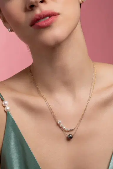 BAGGINS Split Akoya Pearl and Diamond Necklace | Thumbnail 3 BAGGINS Split Akoya Pearl and Diamond Necklace | Thumbnail 3