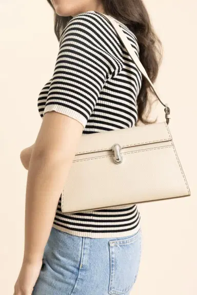 Savette Symmetry Shoulder Bag | Thumbnail 2