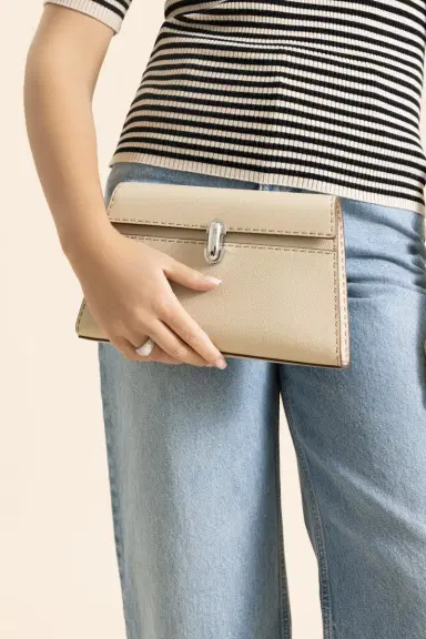Savette Symmetry Shoulder Bag | Thumbnail 4