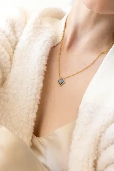 WITH LOVE The Bezel Pendant | Thumbnail 4 WITH LOVE The Bezel Pendant | Thumbnail 4