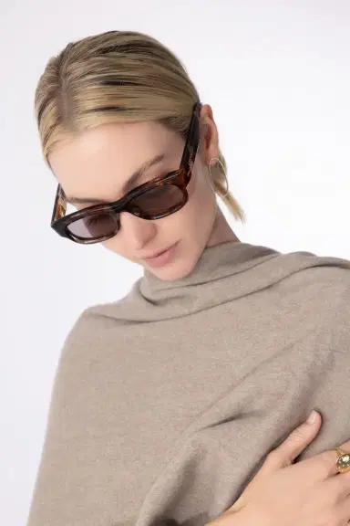 Gucci Transparent Rectangle Sunglasses | Thumbnail 2
