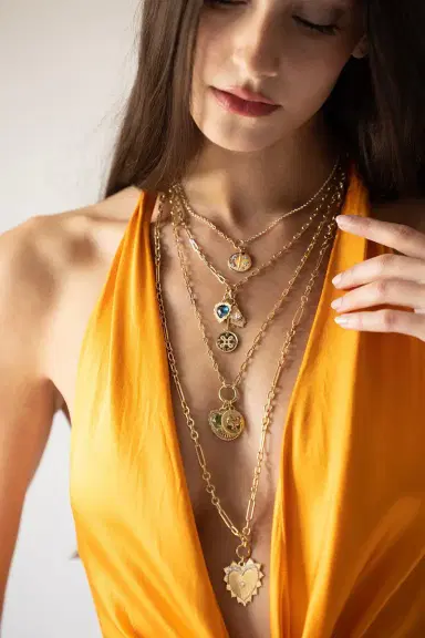 Foundrae True Love Spark Medallion Refined Clip Necklace | Thumbnail 2