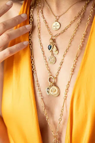 Foundrae True Love Spark Medallion Refined Clip Necklace | Thumbnail 3