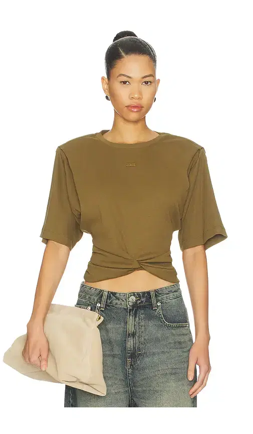 Betty Tee