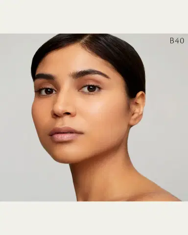 CLÉ DE PEAU BEAUTÉ Radiant Fluid Foundation Matte SPF 20, 1.1 oz. | Thumbnail 4 CLÉ DE PEAU BEAUTÉ Radiant Fluid Foundation Matte SPF 20, 1.1 oz. | Thumbnail 4