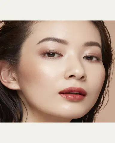 CLÉ DE PEAU BEAUTÉ 1 oz. The Luminizing Face Enhancer | Thumbnail 4 CLÉ DE PEAU BEAUTÉ 1 oz. The Luminizing Face Enhancer | Thumbnail 4