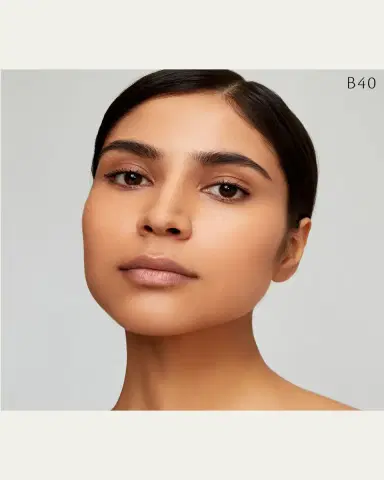 CLÉ DE PEAU BEAUTÉ Radiant Fluid Foundation Natural SPF 25, 1.1 oz. | Thumbnail 4 CLÉ DE PEAU BEAUTÉ Radiant Fluid Foundation Natural SPF 25, 1.1 oz. | Thumbnail 4
