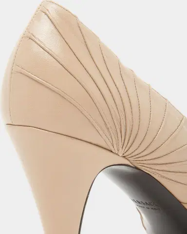 Versace 90mm Gianni Textured Leather Pumps | Thumbnail 2
