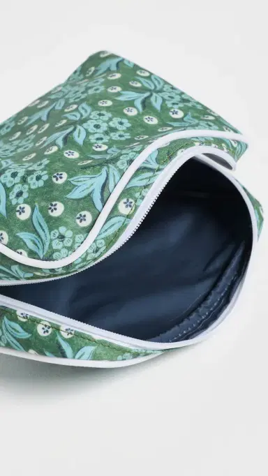 Weezie Small Toiletry Bag | Thumbnail 6