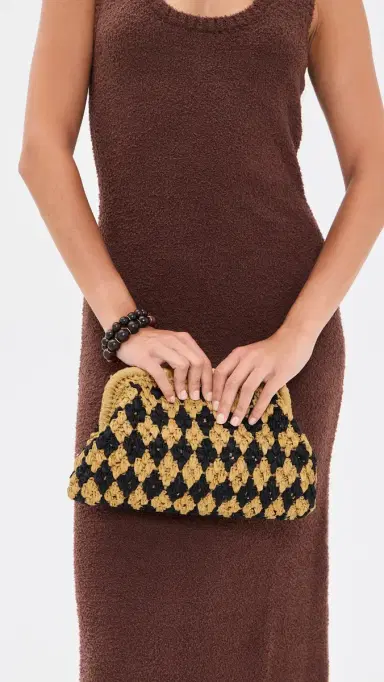BTB Los Angeles Leo Clutch | Thumbnail 3