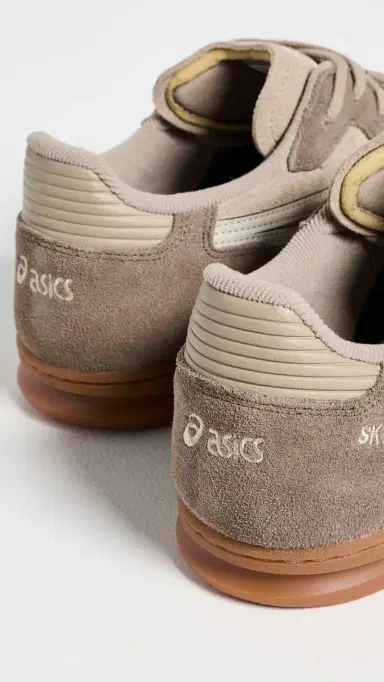 Asics Skyhand OG Sneakers | Thumbnail 3 Asics Skyhand OG Sneakers | Thumbnail 3