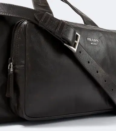Prada Distressed leather duffel bag | Thumbnail 4
