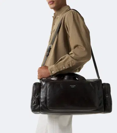 Prada Distressed leather duffel bag | Thumbnail 6