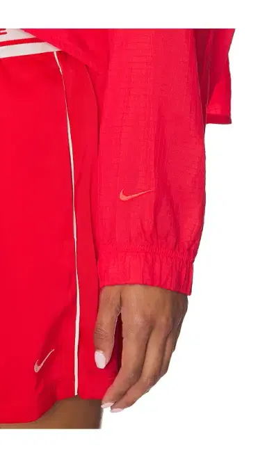 Nike Women's Lightweight Ripstop Jacket | Thumbnail 6 Nike Women's Lightweight Ripstop Jacket | Thumbnail 6