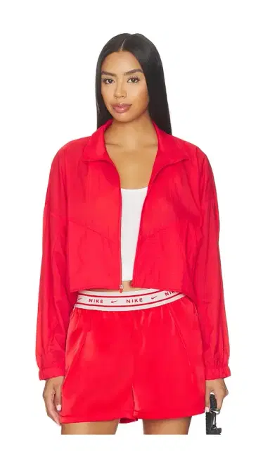 Nike Women's Lightweight Ripstop Jacket | Thumbnail 1 Nike Women's Lightweight Ripstop Jacket | Thumbnail 1