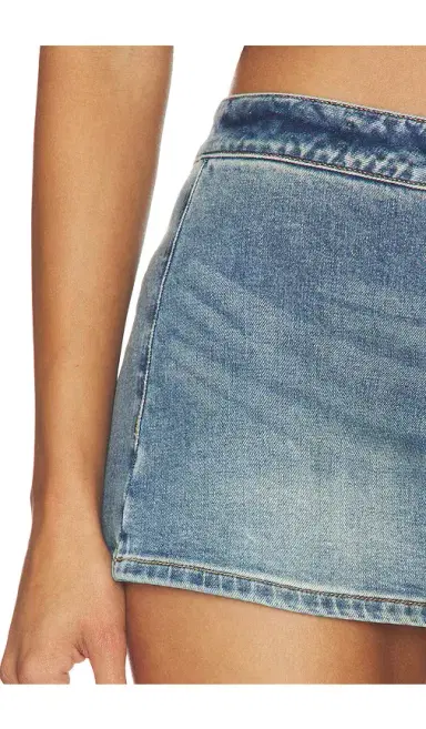 Alice + Olivia Alice + Olivia Bayley Denim Skort | Thumbnail 7 Alice + Olivia Alice + Olivia Bayley Denim Skort | Thumbnail 7