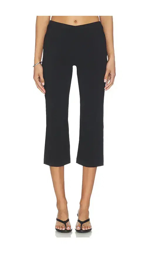 Elora Capri