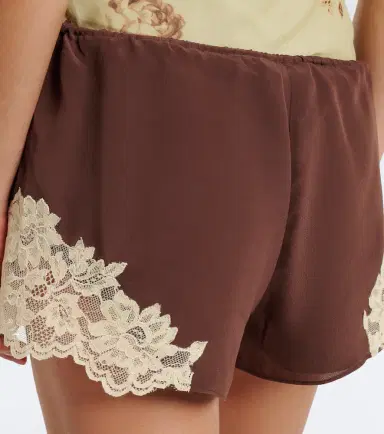 DE LA VALI Elia lace-trimmed crêpe de chine shorts | Thumbnail 2