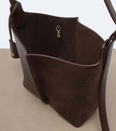 Loewe Bilbao Medium leather bucket bag | Thumbnail 4 Loewe Bilbao Medium leather bucket bag | Thumbnail 4