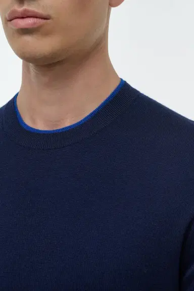 Gabriela Hearst Wells Reversible Knit Sweater in Electric Navy & Cobalt Cashmere Silk | Thumbnail 5 Gabriela Hearst Wells Reversible Knit Sweater in Electric Navy & Cobalt Cashmere Silk | Thumbnail 5