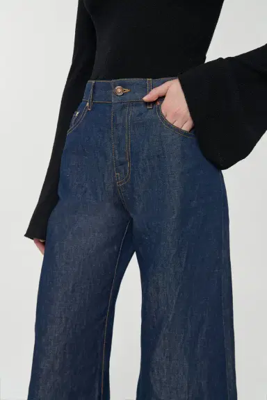 Gabriela Hearst Amoret Barrel-leg Jean in Indigo Blue Recycled Cotton Linen Denim | Thumbnail 5 Gabriela Hearst Amoret Barrel-leg Jean in Indigo Blue Recycled Cotton Linen Denim | Thumbnail 5