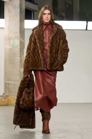Gabriela Hearst Nerina Scarf in Mahogany Recycled Mink Fur | Thumbnail 2