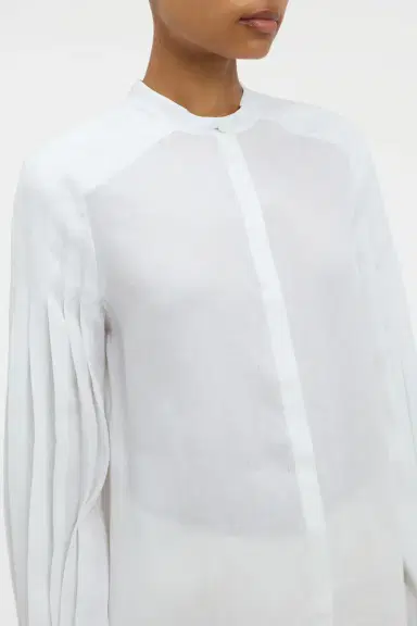 Gabriela Hearst Laetitia Blouse in White Aloe Linen | Thumbnail 5 Gabriela Hearst Laetitia Blouse in White Aloe Linen | Thumbnail 5