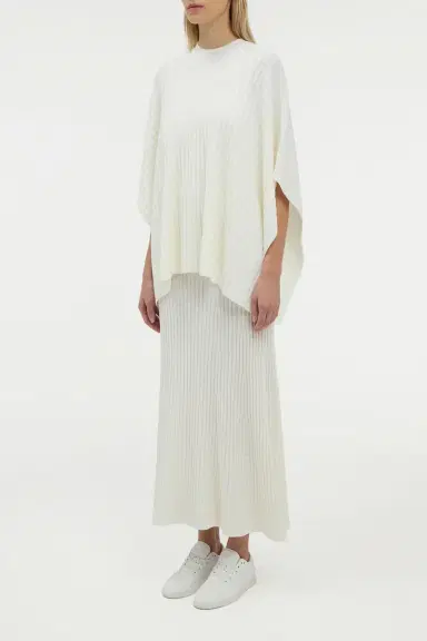 Gabriela Hearst Baron Knit Cropped Poncho in Merino Wool Cashmere | Thumbnail 3 Gabriela Hearst Baron Knit Cropped Poncho in Merino Wool Cashmere | Thumbnail 3