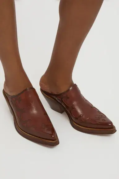 Gabriela Hearst Temperance Cowboy Mule in Cognac Leather | Thumbnail 2