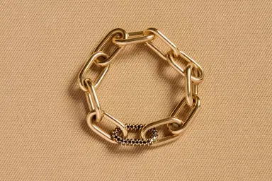 Gabriela Hearst Pave Link Bracelet in 18K Yellow Gold & Black Diamonds (Classic Links) | Thumbnail 4 Gabriela Hearst Pave Link Bracelet in 18K Yellow Gold & Black Diamonds (Classic Links) | Thumbnail 4